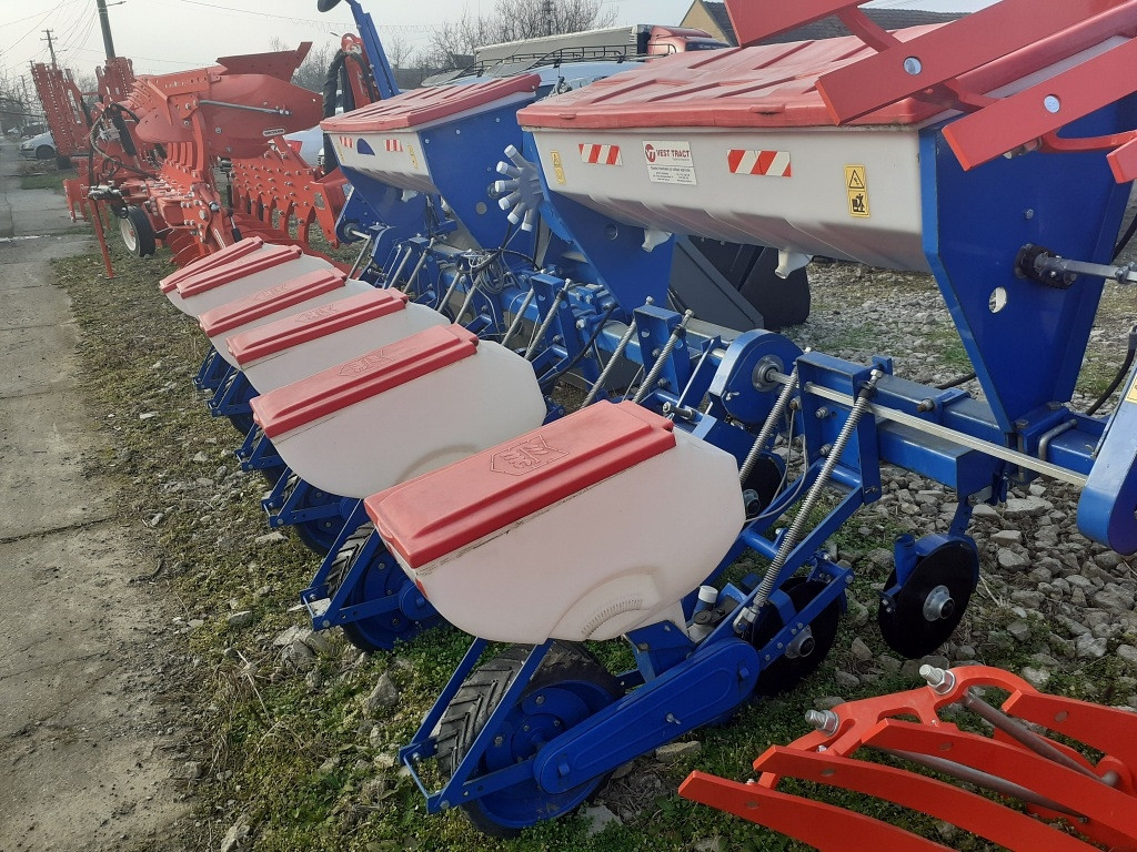 Semănătoare Mecanica Ceahlău SPC 6DF PROFI + Monitor